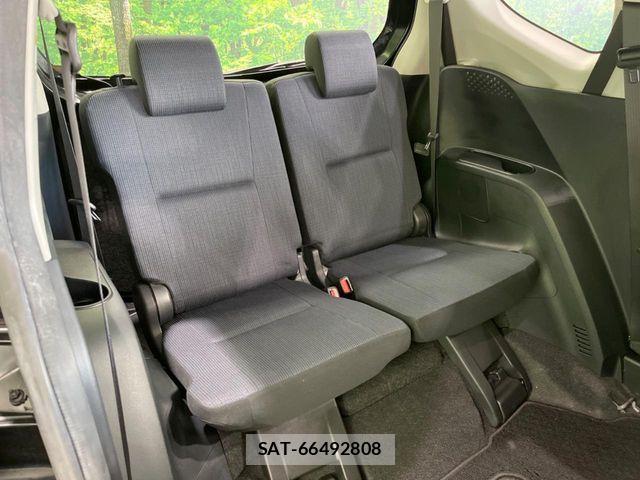 Toyota SIENTA 2016-12 8210169-9