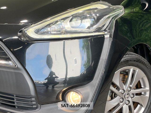 Toyota SIENTA 2016-12 8210169-12