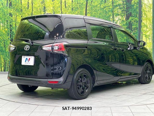 Toyota SIENTA 2021-11 8210159-17