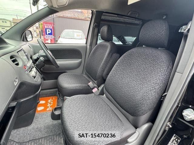 Toyota SIENTA 2014-04 8210177-10