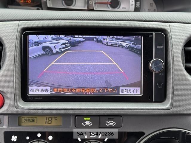 Toyota SIENTA 2014-04 8210177-23
