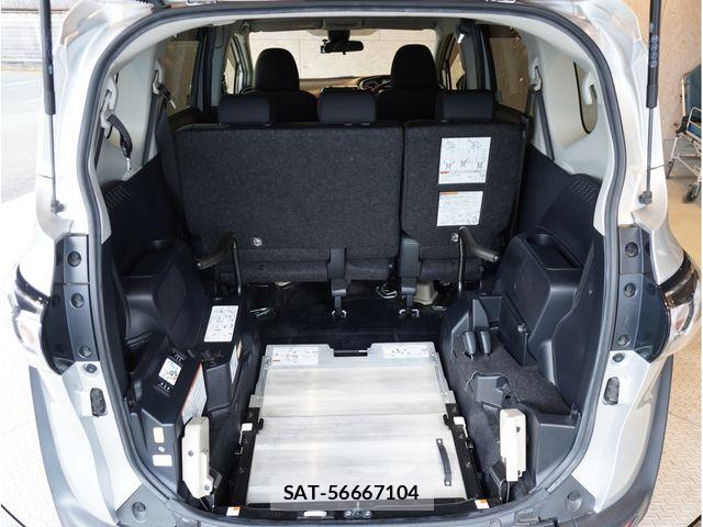 Toyota SIENTA 2021-03 8210161-17