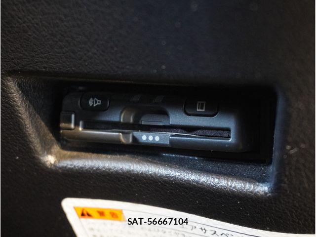 Toyota SIENTA 2021-03 8210161-22