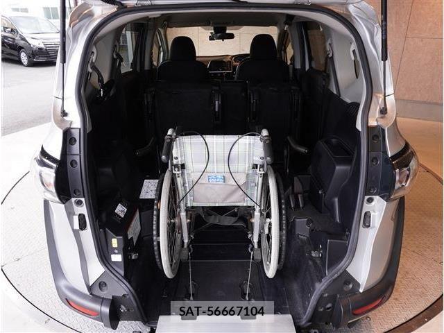 Toyota SIENTA 2021-03 8210161-8