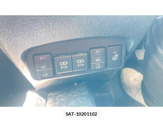 Toyota SIENTA 2018-09 8210173-23