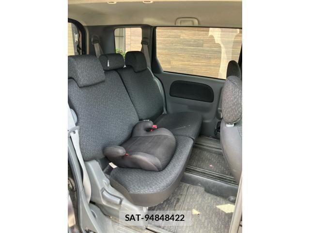 Toyota SIENTA 2013-04 8210176-15