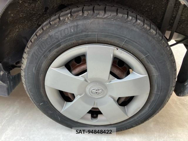 Toyota SIENTA 2013-04 8210176-4