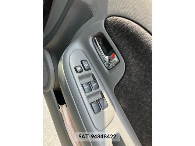 Toyota SIENTA 2013-04 8210176-6