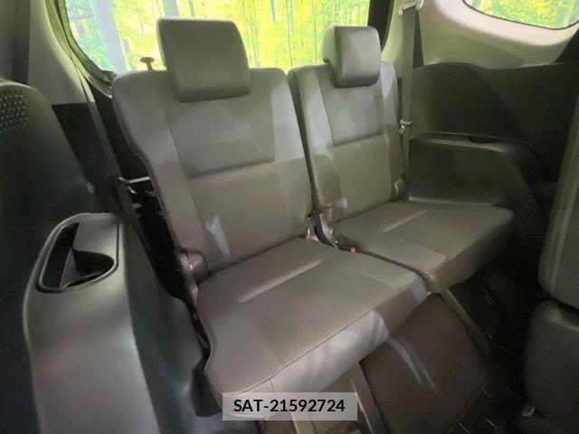 Toyota SIENTA 2017-11 8210170-9
