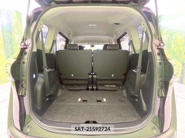 Toyota SIENTA 2017-11 8210170-10