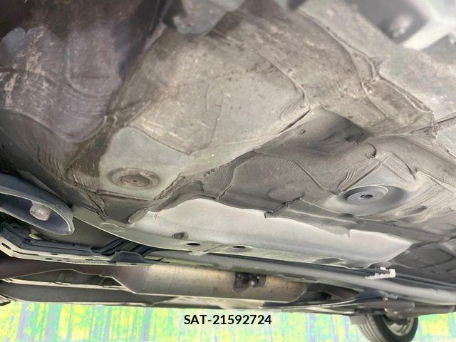 Toyota SIENTA 2017-11 8210170-18
