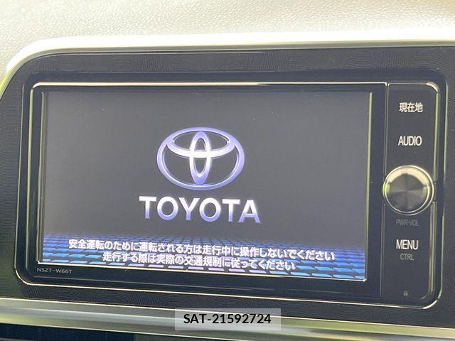 Toyota SIENTA 2017-11 8210170-3