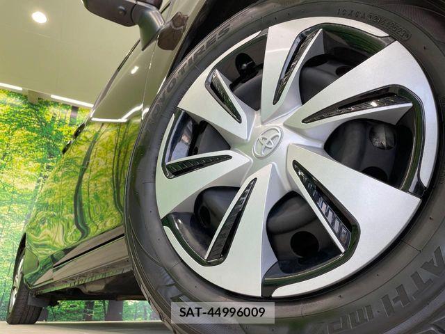Toyota SIENTA 2018-10 8210166-12