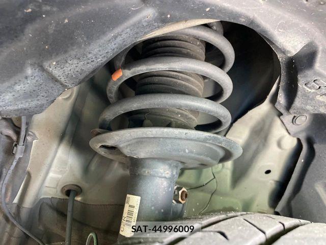 Toyota SIENTA 2018-10 8210166-19