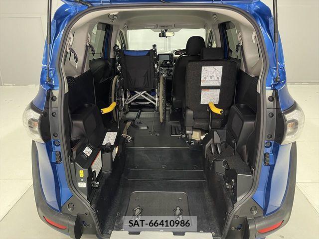 Toyota SIENTA 2018-07 8210164-10