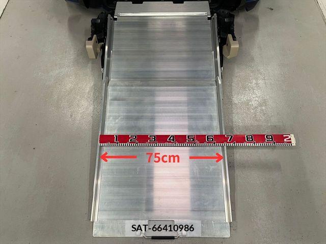 Toyota SIENTA 2018-07 8210164-4