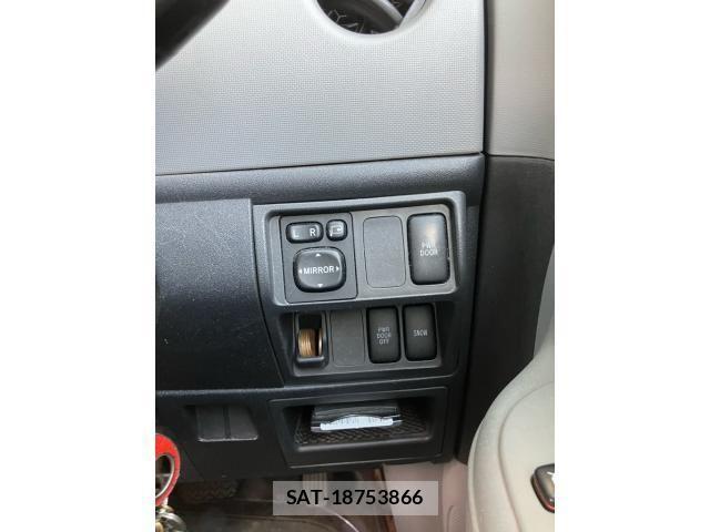Toyota SIENTA 2005-11 8231765-16