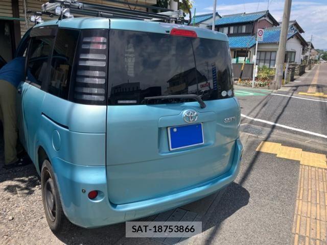 Toyota SIENTA 2005-11 8231765-2