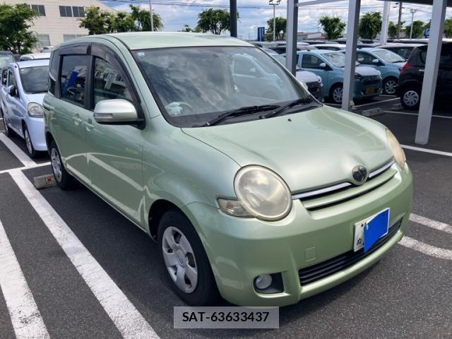 Toyota SIENTA 2007-12 8231764-0