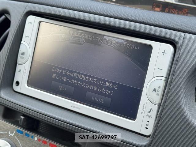 Toyota SIENTA 2012-10 8231759-24