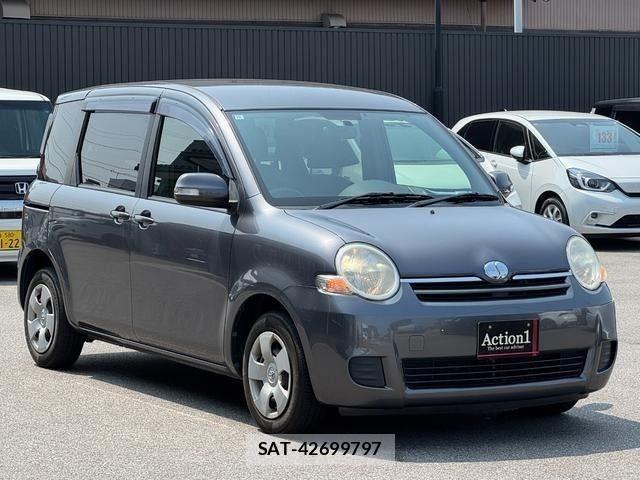 Toyota SIENTA 2012-10 8231759-6