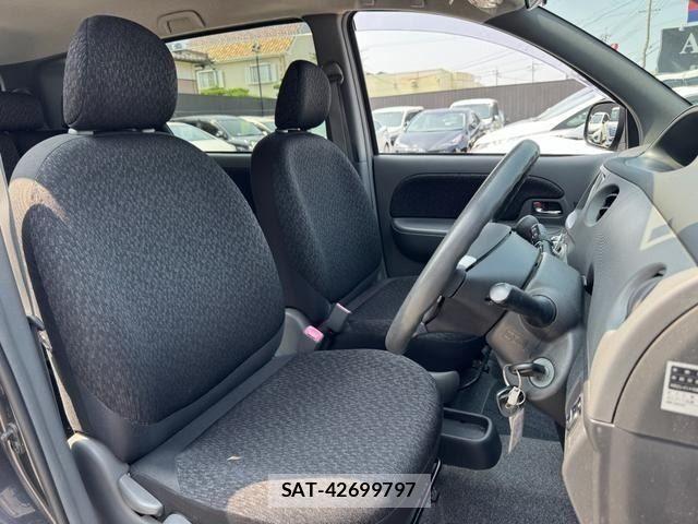 Toyota SIENTA 2012-10 8231759-8