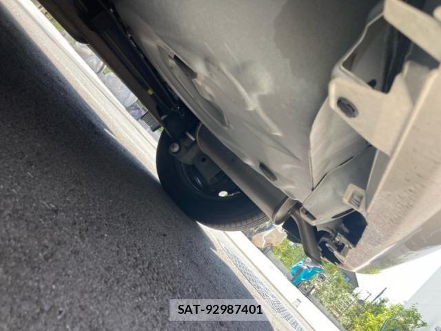 Toyota SIENTA 2017-10 8231758-11