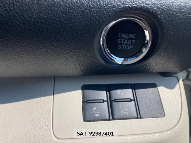 Toyota SIENTA 2017-10 8231758-19