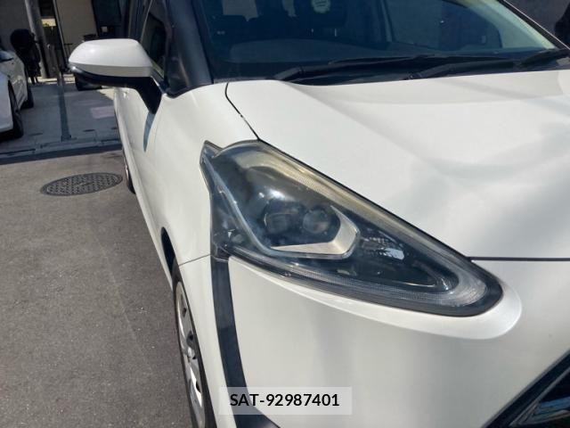Toyota SIENTA 2017-10 8231758-2