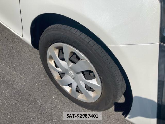 Toyota SIENTA 2017-10 8231758-3