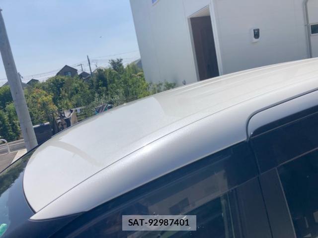 Toyota SIENTA 2017-10 8231758-7