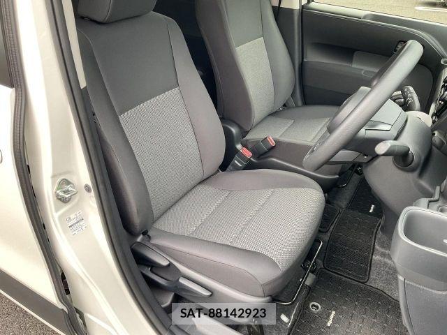 Toyota SIENTA 2024-02 8231757-9