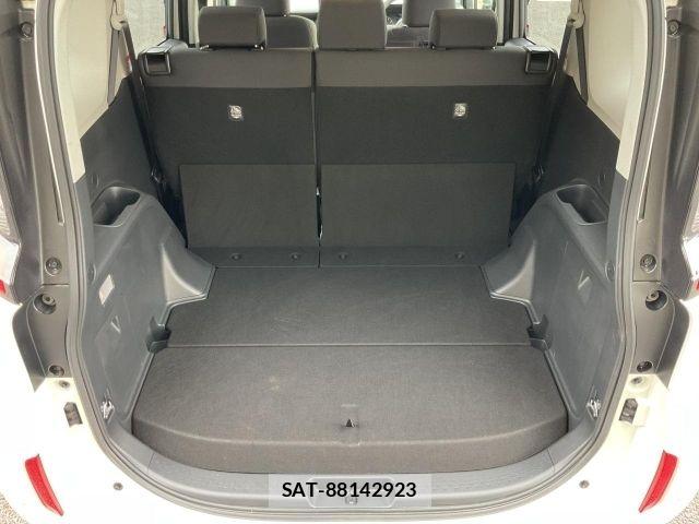 Toyota SIENTA 2024-02 8231757-13