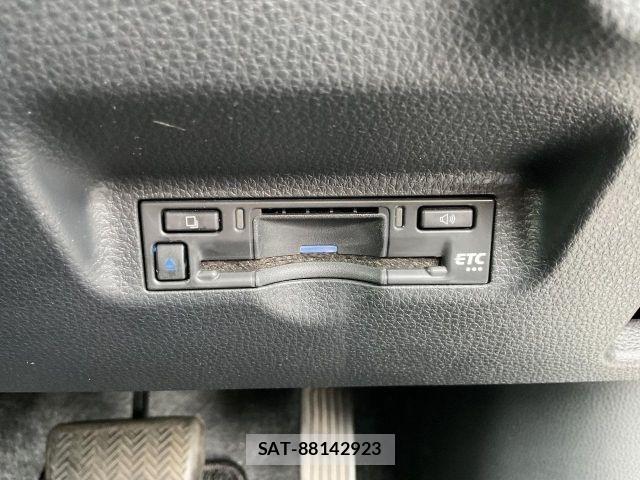 Toyota SIENTA 2024-02 8231757-22