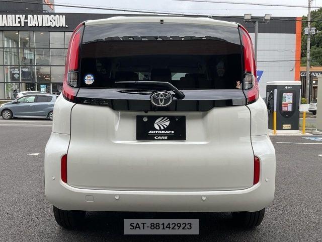 Toyota SIENTA 2024-02 8231757-4