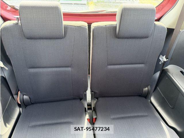 Toyota SIENTA 2017-07 8246687-13