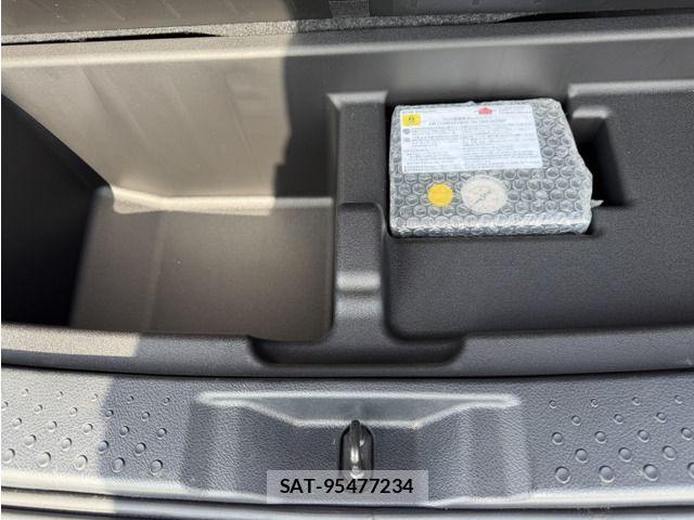 Toyota SIENTA 2017-07 8246687-16