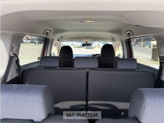 Toyota SIENTA 2017-07 8246687-17