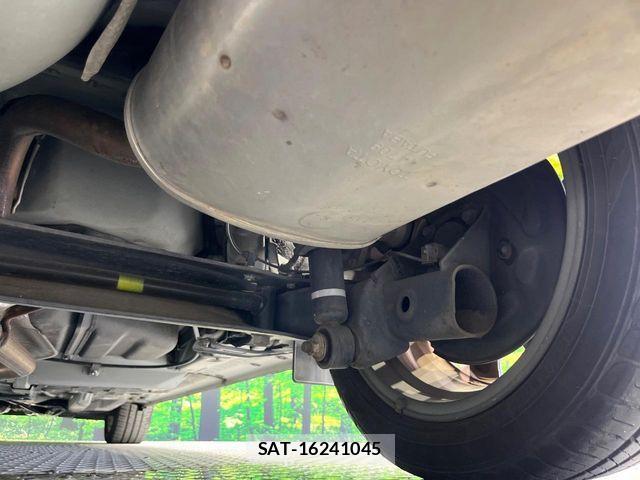 Toyota SIENTA 2016-01 8246681-19