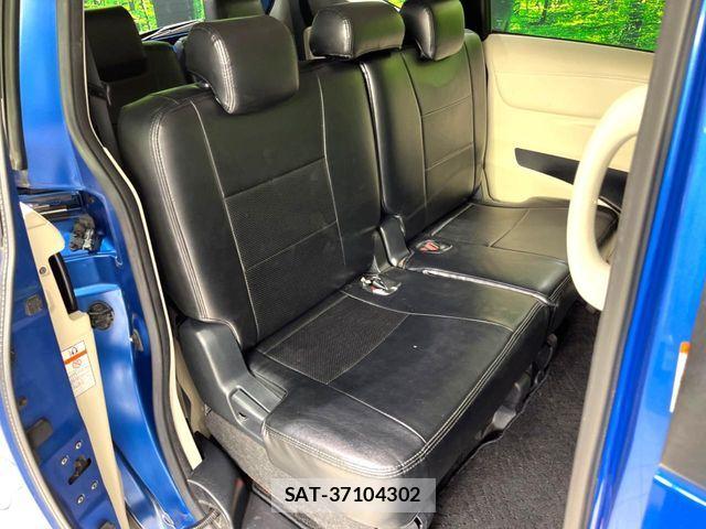 Toyota SIENTA 2015-11 8246691-10
