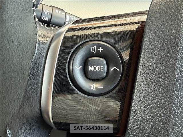Toyota SIENTA 2016-03 8246688-25