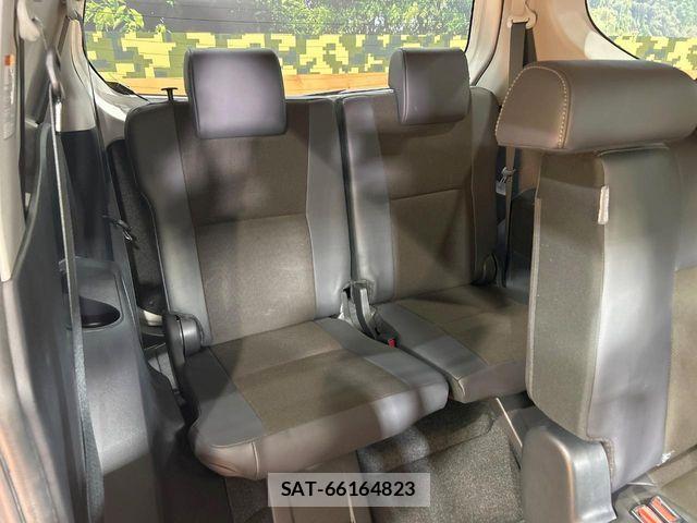 Toyota SIENTA 2018-12 8246677-9