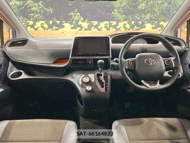 Toyota SIENTA 2018-12 8246677-1