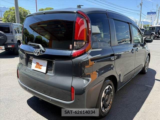 Toyota SIENTA 2023-07 8246676-14