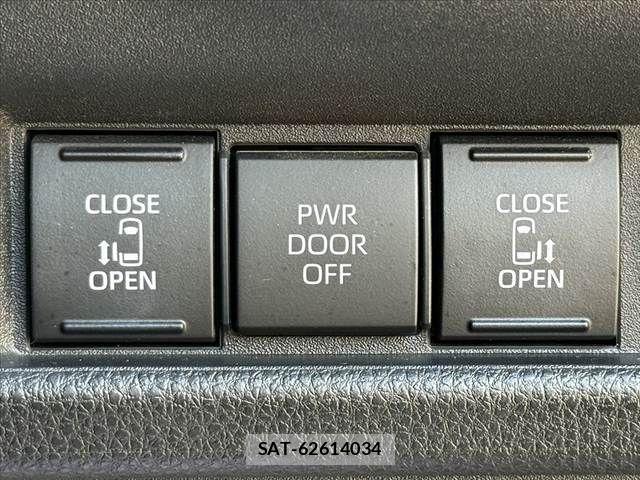 Toyota SIENTA 2023-07 8246676-5