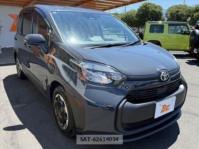 Toyota SIENTA 2023-07 8246676-7