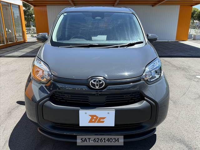 Toyota SIENTA 2023-07 8246676-8