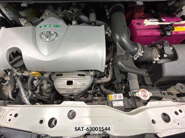 Toyota SIENTA 2018-01 8246680-18
