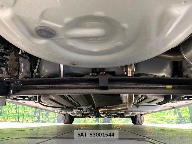 Toyota SIENTA 2018-01 8246680-19