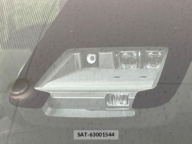 Toyota SIENTA 2018-01 8246680-5